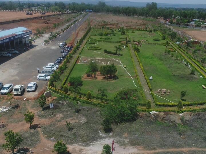 सरगुजा से जल्द शुरू होगी हवाई सेवा, अहम निरीक्षण के लिए DGCA की टीम पहुंची मां महामाया एयरपोर्ट Ambikapur DGCA team reached Darima Maa Mahamaya Airport for final inspection air service will start soon from Surguja Ann सरगुजा से जल्द शुरू होगी हवाई सेवा, अहम निरीक्षण के लिए DGCA की टीम पहुंची मां महामाया एयरपोर्ट