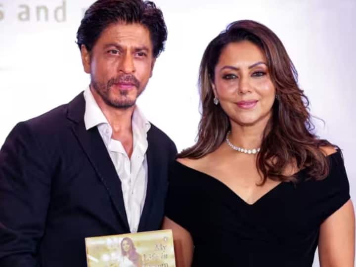 बुक लॉन्च में गौरी खान की उम्र गलत बता बैठे Shahrukh Khan, पत्नी ने बीच में टोका, फिर...