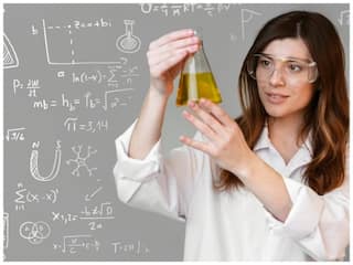 12वीं के बाद किस सबजेक्ट में BSc करें कि पैसा मिले और नौकरी भी शानदार मिल जाए