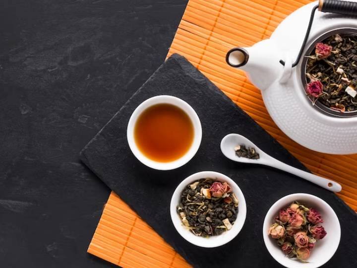 black paper and tea benefits and side effects चाय में काली मिर्च डालना है सही ऑप्शन? जो लोग ऐसा करते हैं, वो फायदे नुकसान जान लीजिए