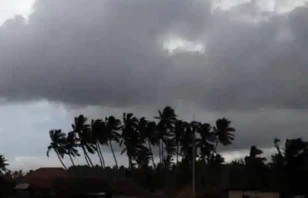 imd monsoon update conditions are favorable for kerala weather monsoon weather forecast skymet weather update Monsoon Update : प्रतीक्षा संपली! पुढील 24 तासांत मान्सून केरळमध्ये दाखल होणार; हवामान विभागाचा अंदाज