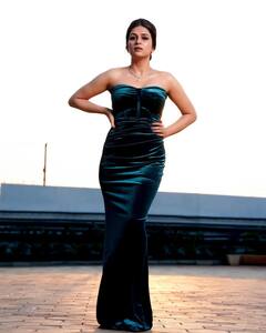 గ్రీన్ డ్రెస్‌లో అందాల శ్రద్ధా దాస్