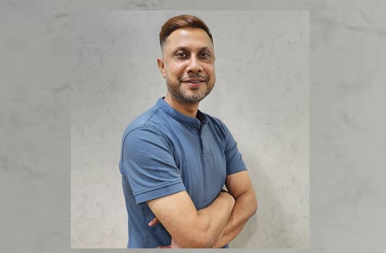 success story saket saurav co founder of refit global who sell old mobile phones and earned 200 crore revenue Success Story :  इलेक्ट्रॉनिक कचऱ्यातून कमवले 200 कोटी, उच्च शिक्षित दोन मित्रांची कमाल