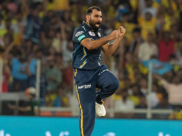 IPL 2023 Gujarat Titans pacer Mohammed Shami have taken most 14 wickets in powerplay in this season so far see top-5's list IPL 2203: पावरप्ले में गेंदबाजी के असल किंग हैं मोहम्मद शमी, आस पास भी नहीं है कोई और गेंदबाज