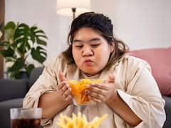 मोटापे से पीड़ित महिलाओं में ब्रेस्ट कैंसर का खतरा ज्यादा! बचने के लिए जरूर करें ये काम