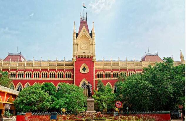 Division Bench Of Calcutta High Court Raises Question On The Plea Against 32000 Job Cancellation Verdict By Single Bench High Court: 'সিঙ্গল বেঞ্চ তো চাকরিহারাদের নেকড়ের সামনে ছুড়ে ফেলেনি', ৩২ হাজারের চাকরি বাতিলের নির্দেশ নিয়ে মন্তব্য ডিভিশন বেঞ্চের