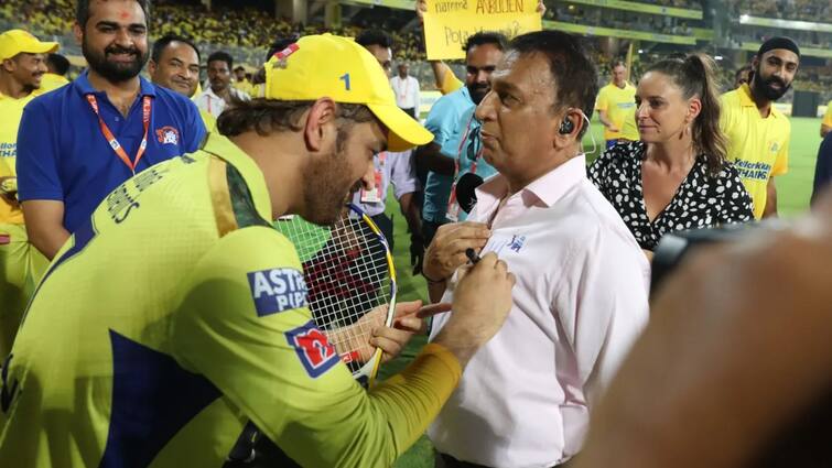 IPL 2023 Emotional feeling for Sunil Gavaskar after getting the autograph from MS Dhoni watch Gavaskar on MS Dhoni: ধোনির অটোগ্রাফ পেয়ে আবেগঘন গাওস্কর, ভাগ করলেন অনুভূতি