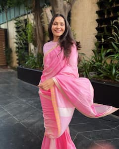 Andrea Jeremiah: చీరలో గులాబీలా మెరిసిపోతున్న ఆండ్రియా