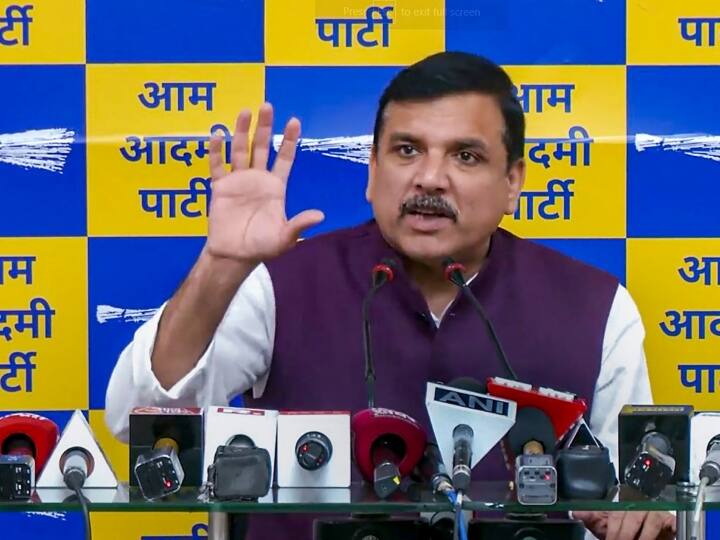 Rajyasabha member Sanjay Singh Aam Aadmi Party leader accused Prime Minister Narendra Modi ED and CBI in AAP Press Conference Delhi: 'गवाहों से गन प्वाइंट लिए जा रहे बयान, न कोई सबूत, न कोई तथ्य' संजय सिंह ने ED,CBI पर लगाए गंभीर आरोप