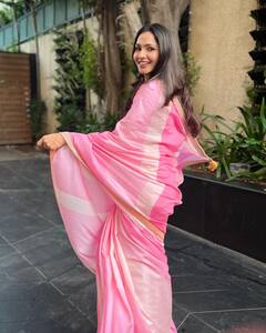 Andrea Jeremiah: చీరలో గులాబీలా మెరిసిపోతున్న ఆండ్రియా