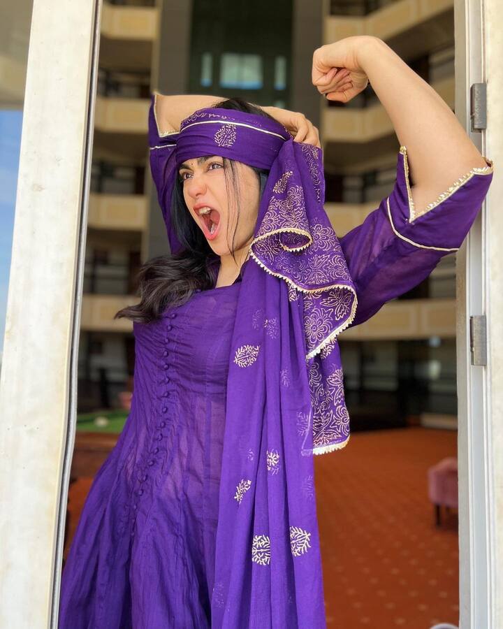 अदाला द केरळ स्टोरी या चित्रपटामुळे विशेष लोकप्रियता मिळत आहे.