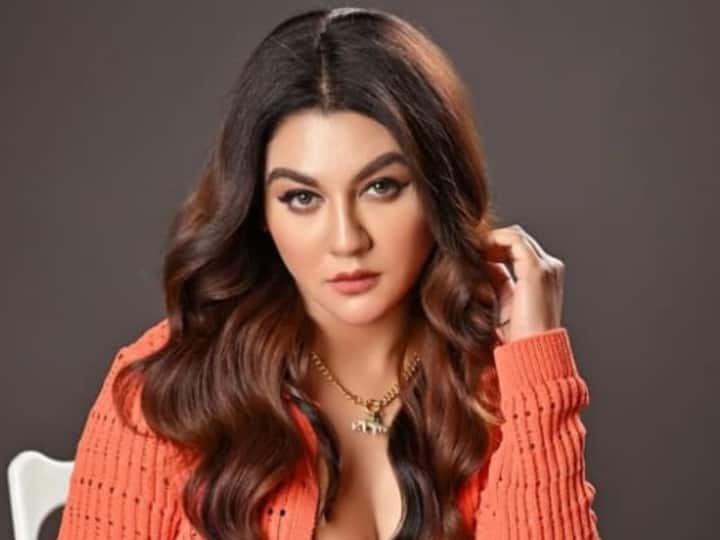 जया अहसन भी उन फिटनेस फ्रीक एक्ट्रेसेस में से एक हैं जिन्हें पुचका काफी पसंद है और वे बिना इसे खाए नहीं रह सकतीं. इसके साथ ही उन्हें कोलकाता के काठी रोल और झालमुड़ी बहुत पसंद है.