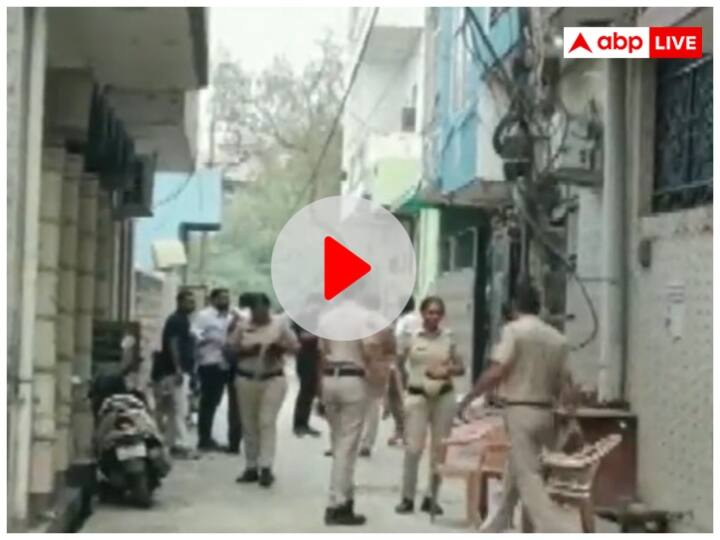 Watch: नीरज बवाना गैंग के गुर्गे भूपेंद्र के घर एनआईए की रेड, बहादुरगढ़ की भगत सिंह कॉलोनी पहुंची NIA टीम nia raid on the house of neeraj bawana gang crook bhupender alias khali Watch: नीरज बवाना गैंग के गुर्गे भूपेंद्र के घर एनआईए की रेड, बहादुरगढ़ की भगत सिंह कॉलोनी पहुंची NIA टीम