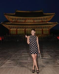 Gucci Cruise 2024 : தென்கொரியவில் நடைபெற்ற நிகழ்ச்சியில் பங்கேற்ற நடிகை ஆலியா பட் !