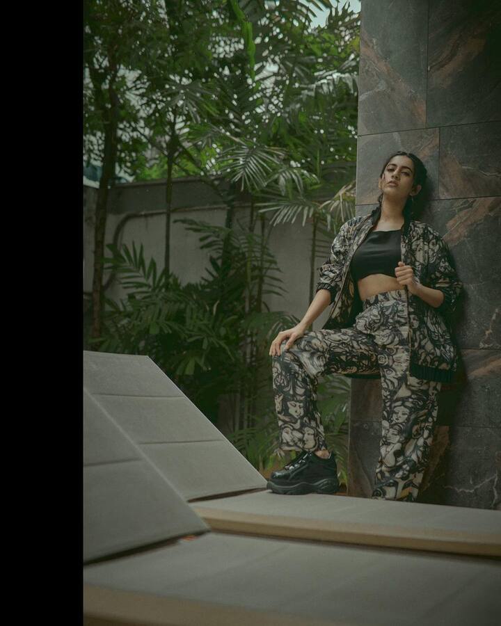 నిహారిక కొణిదెల అందమైన ఫోటోలు