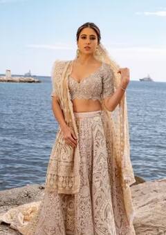Cannes 2023: કાન્સના રેડ કાર્પેટ પર Sara Ali Khan એ દેશી લૂકમાં બતાવ્યો રોયલ અંદાજ