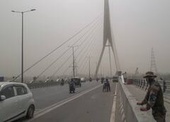 राजधानी दिल्ली की एयर क्वालिटी 'गंभीर' श्रेणी के करीब, जानें कितना रहा न्यूनतम तापमान?