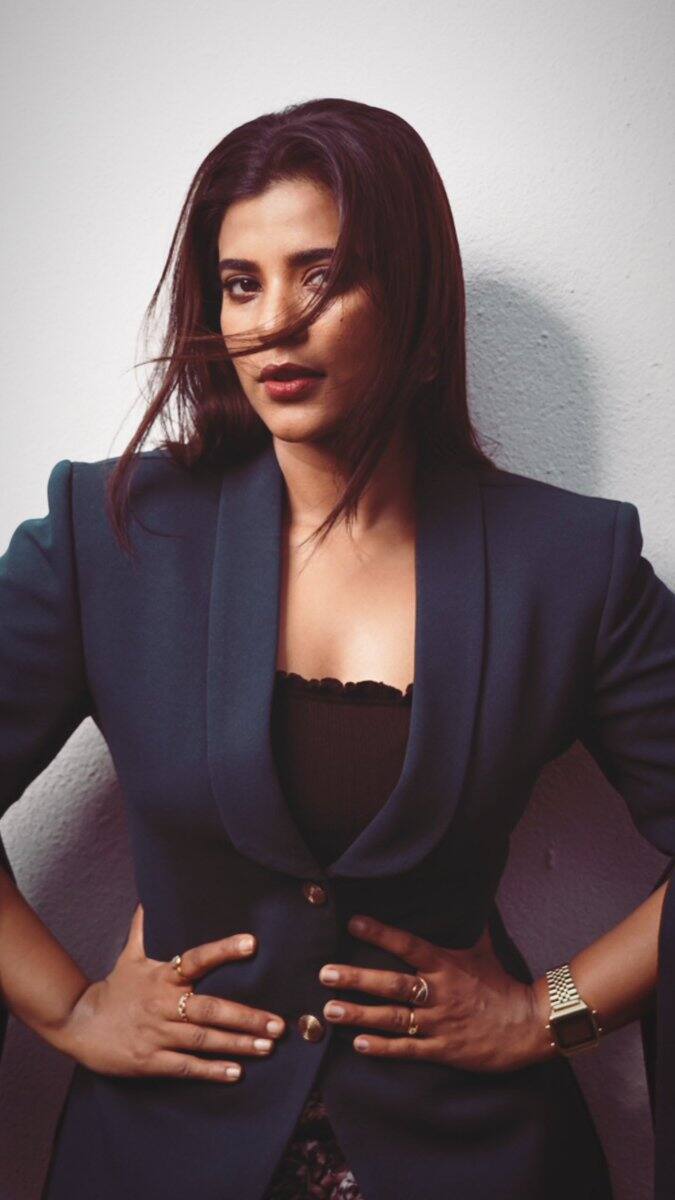 “எனக்கு தெலுங்கு இண்டஸ்ட்ரி பிடிக்கும், மீண்டும் ஒரு நல்ல தெலுங்கு படத்தில் நடிக்க விரும்புகிறேன். நான் விஜய் தேவரகொண்டாவுக்கு ஜோடியாக வேர்ல்ட் ஃபேமஸ் லவ்வர் படத்தில் நடித்தேன். ஆனால் அது எதிர்பார்த்த அளவுக்கு பலனளிக்கவில்லை.” என பேசினார்.