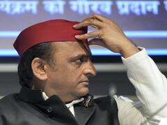 6 साल में 5 चुनाव हारे, अखिलेश फिर भी शिवपाल को आगे लाने में क्यों कतरा रहे हैं?