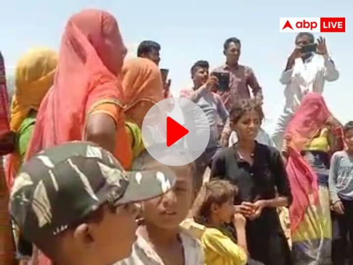 District Collector Tina Dabi ordered bulldozers ran on the houses of Hindu Pak displaced people in Jaisalmer ann WATCH: DM टीना डाबी के आदेश के बाद हिंदू विस्थापितों के घरों पर चला बुलडोजर, लोगों में आक्रोश