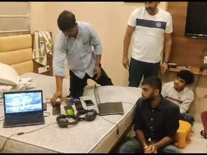 Udaipur Boys and girls were running fake call centers in Hotel cheating Americans, Police arrested 16 accused Rajasthan ANN Rajasthan: उदयपुर में युवा चला रहे थे फर्जी कॉल सेंटर, अमेरिकियों से कर रहे थे ठगी, 16 गिरफ्तार