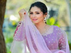 పింక్ దుస్తుల్లో గులాబిని తలపిస్తున్న సదా