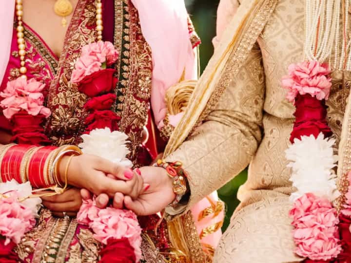 Bihar Bhagalpur Bride Denied for Marriage During Jaimala Gave Two Reasons ann Bihar News: दूल्हे को देखते ही खराब हुआ दुल्हन का मूड, जयमाला के वक्त दो कारण बताते हुए कर दिया शादी से इनकार