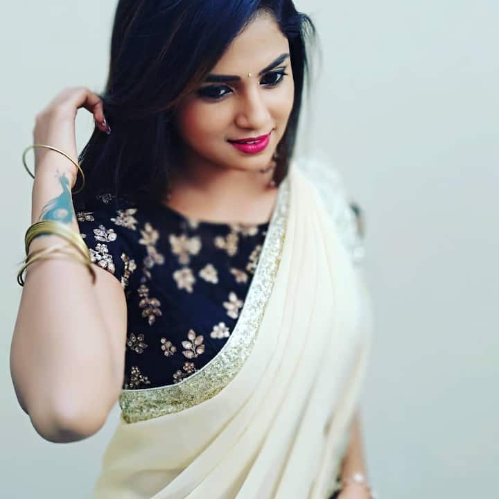 గుప్పెడంత మనసు వసుధార (రక్షా గౌడ) (Image Credit: Raksha Gowda/Instagram)