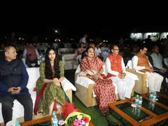 मध्य प्रदेश: सीएम शिवराज ने स्टारकास्ट के साथ देखी 'द केरला स्टोरी', 'कहा- बेटियों को जिहाद की आग...'