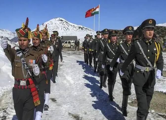 India China Meeting:  India-China Army officials' meet underway to discuss friction points on LAC India China Meeting: ભારત અને ચીનના સૈન્ય અધિકારીઓની લદ્દાખમાં યોજાઇ બેઠક, જાણો કઇ મુદ્દા પર થઇ ચર્ચા?