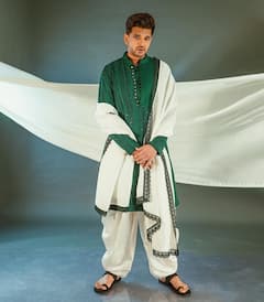 Karan Kundrra’s Unconventional Style Statements Make Him A True Fashionista | PICS