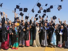 Graduation Day Dress: ડિગ્રી આપતી વખતે કેમ પહેરવામાં આવે છે બ્લેક ગાઉન કે બ્લેક કેપ ? જાણો શું છે તેની પાછળનું કારણ