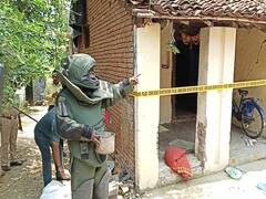 ரவுடி வீட்டில் எடுக்கப்பட்ட குண்டுகளை செயலிழக்க வைத்த வெடிகுண்டு நிபுணர்கள் - மயிலாடுதுறையில் பரபரப்பு