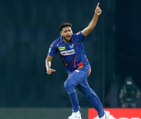 'મારા પિતા ICUમાં હતા, હું તેમના માટે IPL રમી રહ્યો હતો', મુંબઇને હરાવનારા LSGના મોહસિન ખાનનું છલકાયુ દર્દ 'મારા પિતા ICUમાં હતા, હું તેમના માટે IPL રમી રહ્યો હતો', મુંબઇને હરાવનારા LSGના મોહસિન ખાનનું છલકાયુ દર્દ