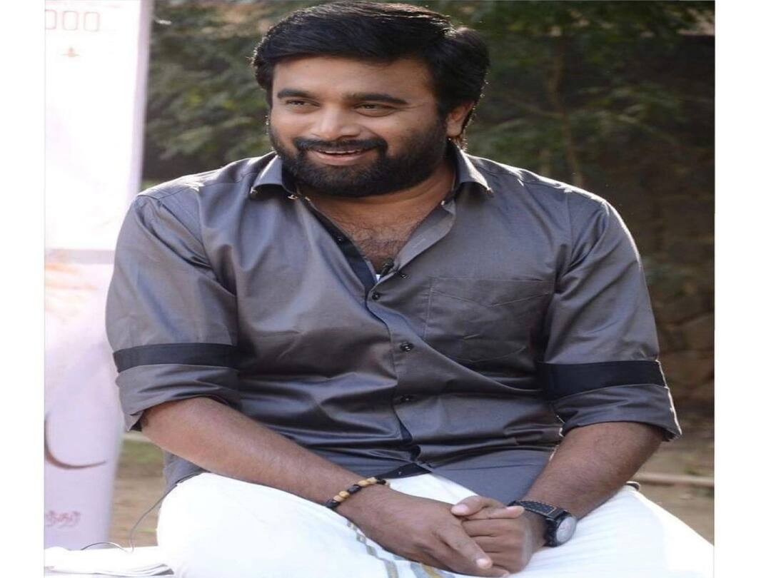 Director Sasikumar: மீண்டும் இயக்குனர் அவதாரம் எடுக்கும் சசிகுமார்? ஹீரோ யார் தெரியுமா..? Actor Sasikumar to Direct Movie After 13 years Subramaniapuram Kollywood Latest Update Director Sasikumar: மீண்டும் இயக்குனர் அவதாரம் எடுக்கும் சசிகுமார்? ஹீரோ யார் தெரியுமா..?