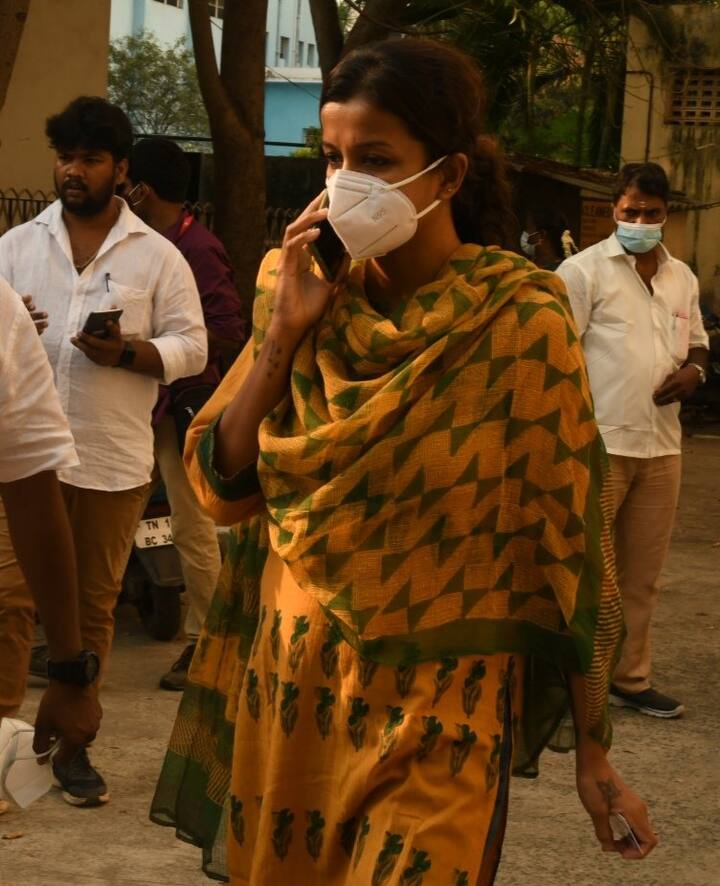 இந்த கூட்டணி இணைவது உறுதியானால் விரைவில் இந்த படம் குறித்த அதிகாரப்பூர்வ அறிவிப்பு வெளியாகும் என எதிர்பார்க்கப்படுகிறது.