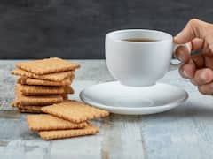 अगर चाय के साथ खाया बिस्किट...तो शरीर बन जाएगा 'रोगों' का घर, जानिए इसके साथ क्या खाना चाहिए?