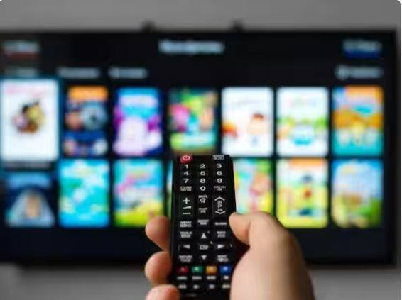BSNL CinemaPlus ਫੁੱਲ ਪੈਕ 199 ਰੁਪਏ ਵਿੱਚ ਉਪਲਬਧ ਹੈ। ਇਹ ZEE5 ਪ੍ਰੀਮੀਅਮ, SonyLIV ਪ੍ਰੀਮੀਅਮ, YuppTV ਅਤੇ Hotstar ਤੱਕ ਪਹੁੰਚ ਪ੍ਰਾਪਤ ਕਰਦਾ ਹੈ।