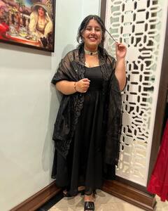 In Pics: एक्टिंग छोड़ साबुन बेचती हैं शाहरुख खान के साथ काम कर चुकी ये बच्ची, तस्वीरों में पहचाना होगा मुश्किल