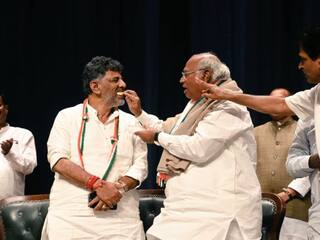 DK Shivakumar: சித்தராமையாவும் நானும் ஒன்றுபட்டது இதற்குதான்... பரபரப்பு ட்வீட் செய்த டி.கே.சிவக்குமார்!