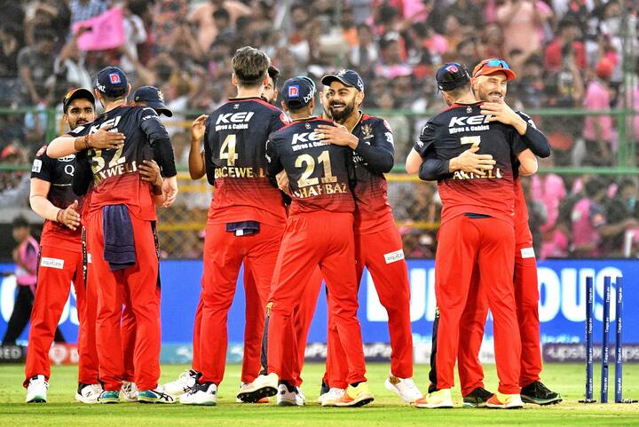 இன்று நடக்கும் போட்டியில் பெங்களூர் அணி வெற்றி பெற்று ஆக வேண்டும் என்ற கட்டாயத்தில் உள்ளது . இப்போட்டியில் பெங்களூர் தோல்வி அடைந்தால் ஐ.பி.எல் தொடரில் இருந்து வெளியேறும்.