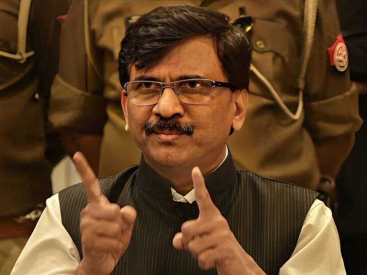 Maharashtra political marathi news Sanjay Raut targets the Prime Minister over farmers agitation Sanjay Raut : राजधानी काय भाजपच्या मालकीची आहे का? शेतकरी आंदोलनावरून संजय राऊतचा पंतप्रधानांवर निशाणा