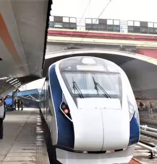 ਦੱਖਣੀ ਰੇਲਵੇ ਦੇ ਅਧਿਕਾਰੀ ਵੱਲੋਂ ਦਿੱਤੀ ਗਈ ਜਾਣਕਾਰੀ ਮੁਤਾਬਕ ਰੇਲਵੇ ਮੰਤਰੀ ਅਸ਼ਵਿਨੀ ਵੈਸ਼ਨਵ ਉਸ ਸਮੇਂ ਪੁਰੀ ਰੇਲਵੇ ਸਟੇਸ਼ਨ 'ਤੇ ਮੌਜੂਦ ਰਹਿਣਗੇ। ਅੱਜ 1 ਤੋਂ 2 ਵਜੇ ਤੱਕ ਇਸ ਦਾ ਉਦਘਾਟਨ ਕੀਤਾ ਜਾਵੇਗਾ।