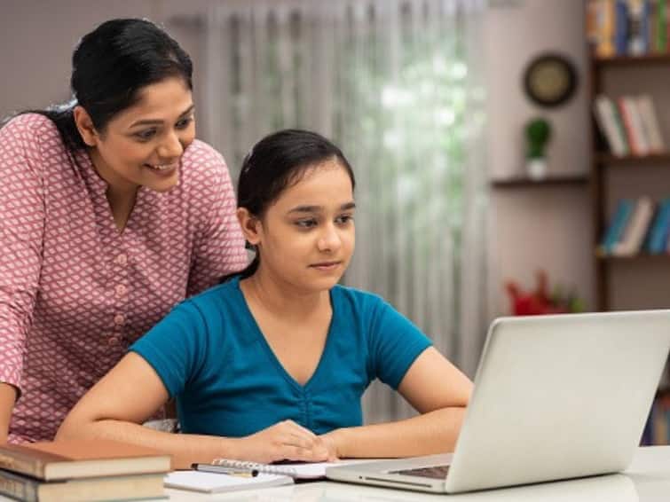GSEB 10th Result 2023 Declared GSHSEB Gujarat Board SSC Result Topper Pass Percentage gseb.org GSEB 10th Result 2023: गुजरात बोर्ड दसवीं के नतीजे जारी, इन आसान स्टेप्स से फटाफट कर लें चेक