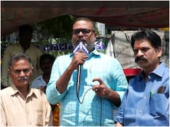 దీక్ష విరమించిన 'లైగర్' ఎగ్జిబిటర్లు - ఎండలకు కొందరు ఆస్పత్రి పాలవడంతో...