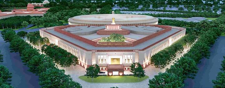 New Parliament Building: ડિસેમ્બર 2020 માં, વડા પ્રધાન નરેન્દ્ર મોદીએ નવા સંસદ ભવનનો શિલાન્યાસ કર્યો, જેમાં આધુનિક સુવિધાઓ હશે.