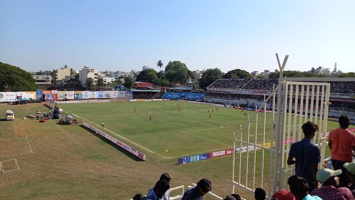 या सामन्यावेळी श्रीमंत शाहू छत्रपती यांचा केएसएकडून मानपत्र देऊन नागरी सत्कार करण्यात येणार आहे