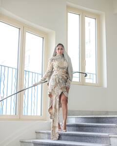 Cannes 2023: सिर पर दुपट्टा...चेहरे पर नजाकत मृणाल ठाकुर ने फ्यूजन लुक में उड़ाए फैंस के होश, तस्वीरें देख थम जाएंगी सांसे