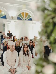 Parineeti Chopra ने दिखाई Raghav Chadha संग इंगेजमेंट की इनसाइड तस्वीरें, अकाल तख्त साहिब के जत्थेदार साहिब ज्ञानी हरप्रीत सिंह से लिया आशीर्वाद