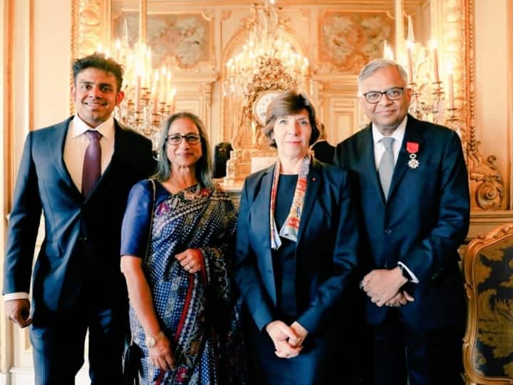 Tata Sons Chairperson: टाटा संस के चेयरमैन एन चंद्रशेखरन को फ्रांस के सर्वोच्च नागरिक सम्मान से नवाजा गया है. इस कार्यक्रम में कई देशों से 150 से ज्यादा सीईओ पहुंच हुए थे.